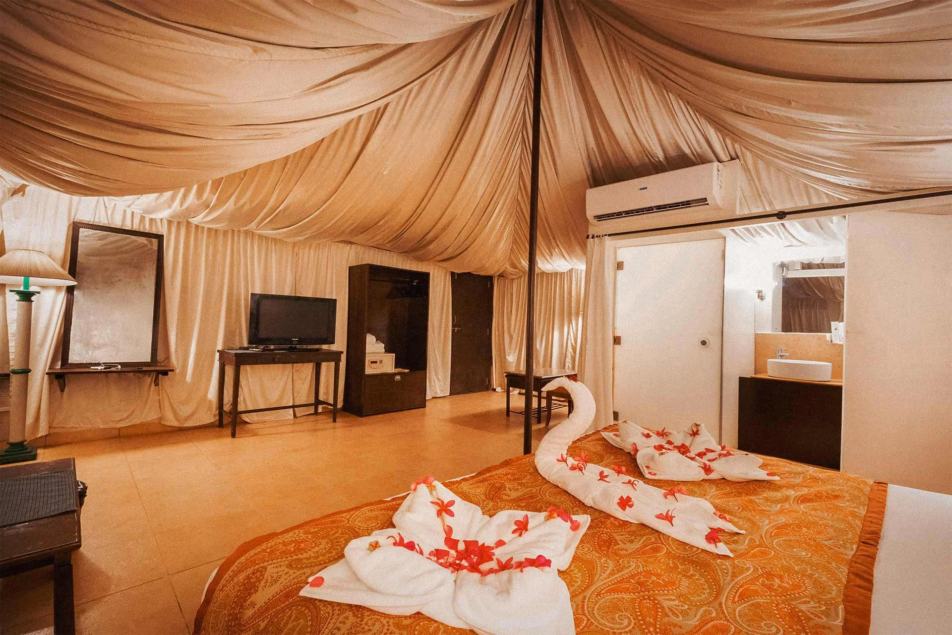 Discover Heritage Resort in Pune: Regal Rooms