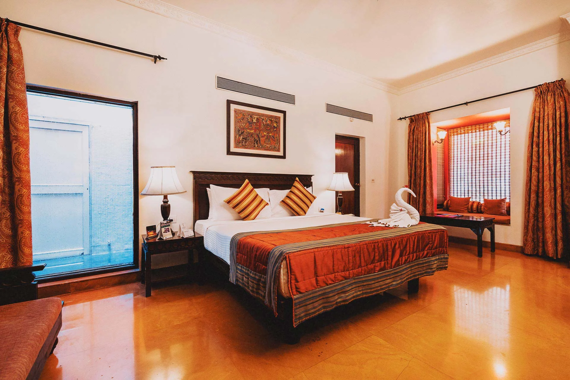 Luxurious Staycation Near Pune - Varsha Suite